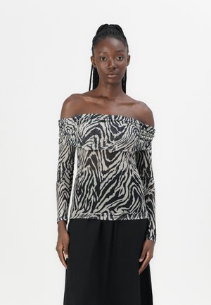 VMFLORY OFF SHOULDER SHORT - Langærmet T-shirt - black