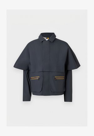 Meeste lühendatud jakk tumedas mereväes kangas; liialdatud varrukad; kaks esiosa taskut oranžide tõmblukkudega; terav krae; sile tekstuur.