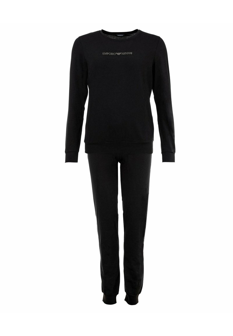 Felpa nera in cotone con maniche lunghe e colletto rotondo; abbinata a pantaloni coordinati con polsini elastici. Logo ricamato sul petto.