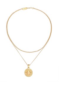 Collana oro con due catene sovrapposte e un pendente rotondo con un design a forma di bussola, incisioni dettagliate e chiusura a moschettone.