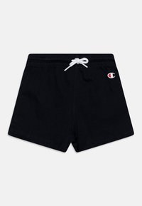 Schwarze Sportshorts aus weichem Material, mit einem elastischen Bund und einer weißen Kordel sowie einem kleinen Logo auf der unteren linken Seite.