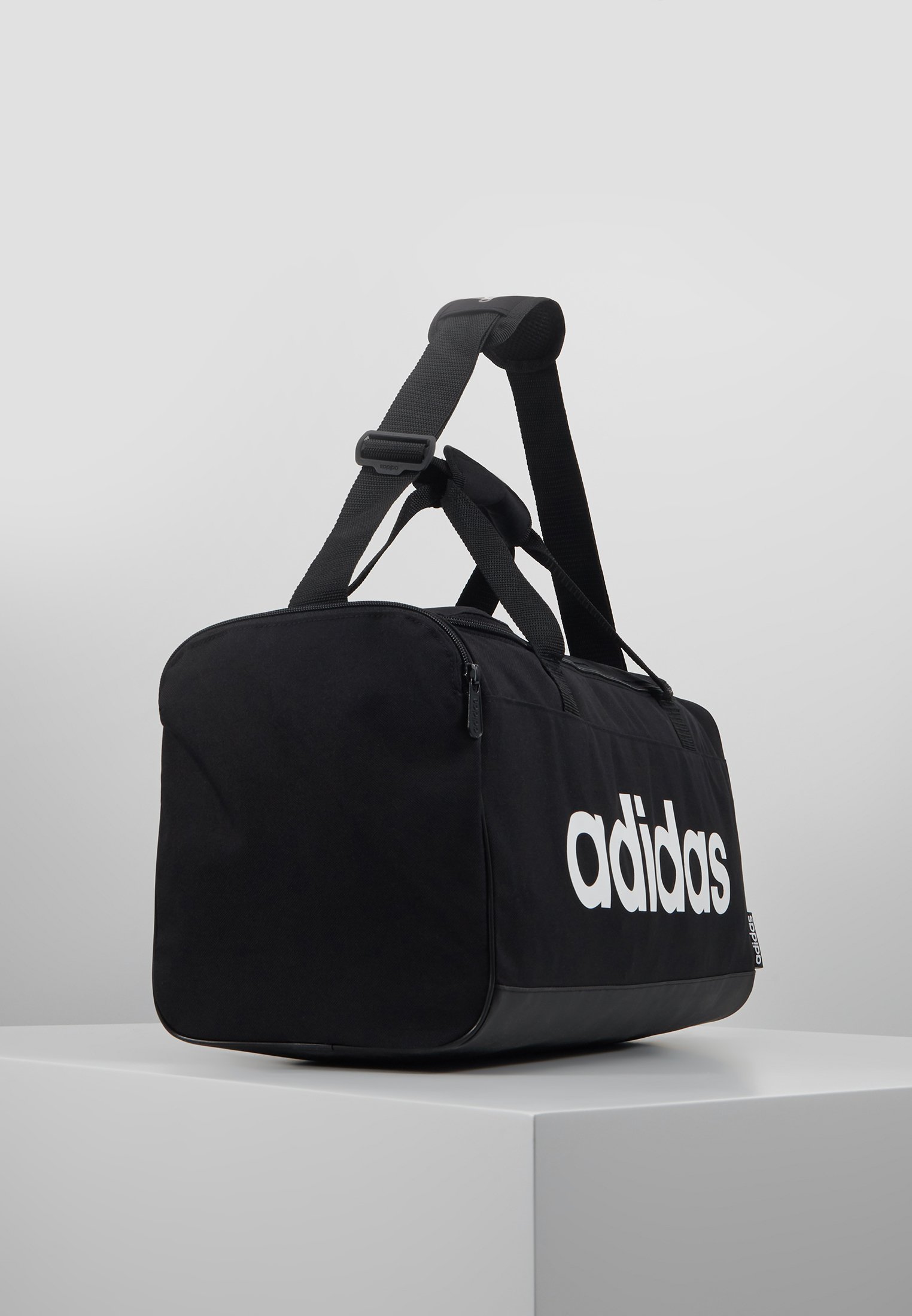 linear performance duffel bag small