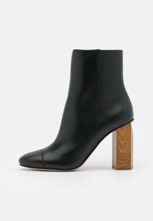 MICHAEL Michael Kors Stivaletti con tacco - black