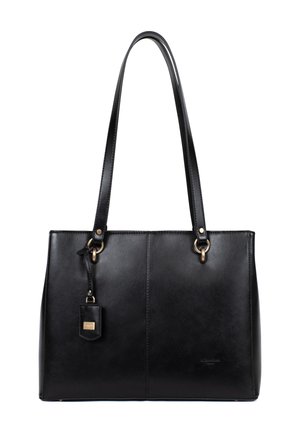 Zwarte leren tote bag met twee lange handvatten, een rechthoekige vorm, zichtbare stiksels, twee hardware ringen in goudkleur en een klein label.