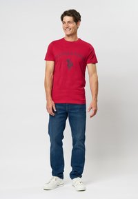 U.S. Polo Assn. ARCHIBALD - T-Shirt print - jester red