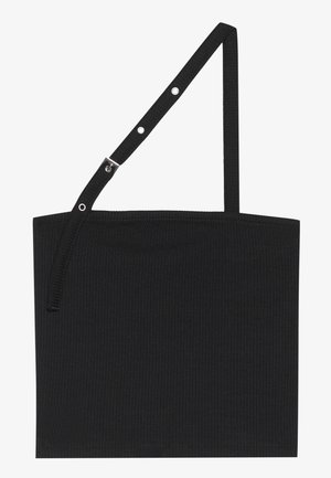 Crna rebrasta majica bez rukava s jednom podesivom naramenicom koja sadrži metalne detalje. Jednostavan dizajn s ravnim izrezom i glatkom teksturom.