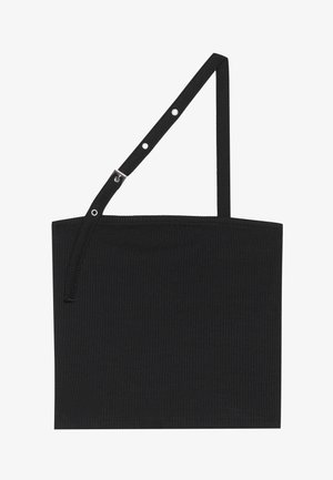 Crna rebrasta majica bez rukava s jednom podesivom naramenicom koja sadrži metalne detalje. Jednostavan dizajn s ravnim izrezom i glatkom teksturom.