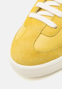 Nubikk RAY OWEN - Joggesko - yellow