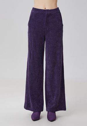 DROIT EN  - Pantalon classique - violet