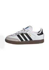 Unausgewählt, white/core black gum