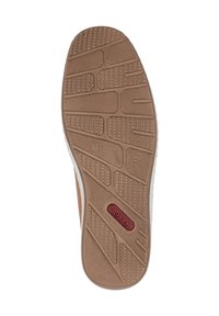 Zool van een sneaker, textuur rubber in bruin met een witte rand. Heeft een kenmerkend profiel en een rood logo nabij de hiel.
