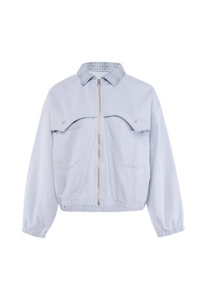 Hellblaue Zip-up-Jacke mit karriertem Kragen, zwei Fronttaschen unter einer Klappe, elastischen Bündchen und einem elastischen Bund.