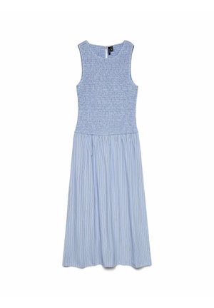 Robe midi sans manches bleu clair avec corsage froncé et fines rayures verticales sur la jupe fluide, dotée d'un col rond et d'une fermeture au dos avec boutons.