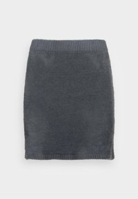 Saia cinza escura felpuda com uma textura suave, apresentando uma cintura canelada. Design simples, corte reto, sem padrões ou detalhes visíveis.