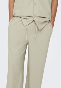 Only & Sons ONSSINUS  - Pantalones - moonstruck