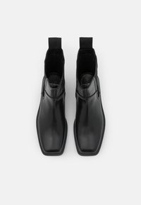 Vagabond JILLIAN - Enkellaarsjes met plateauzool - black