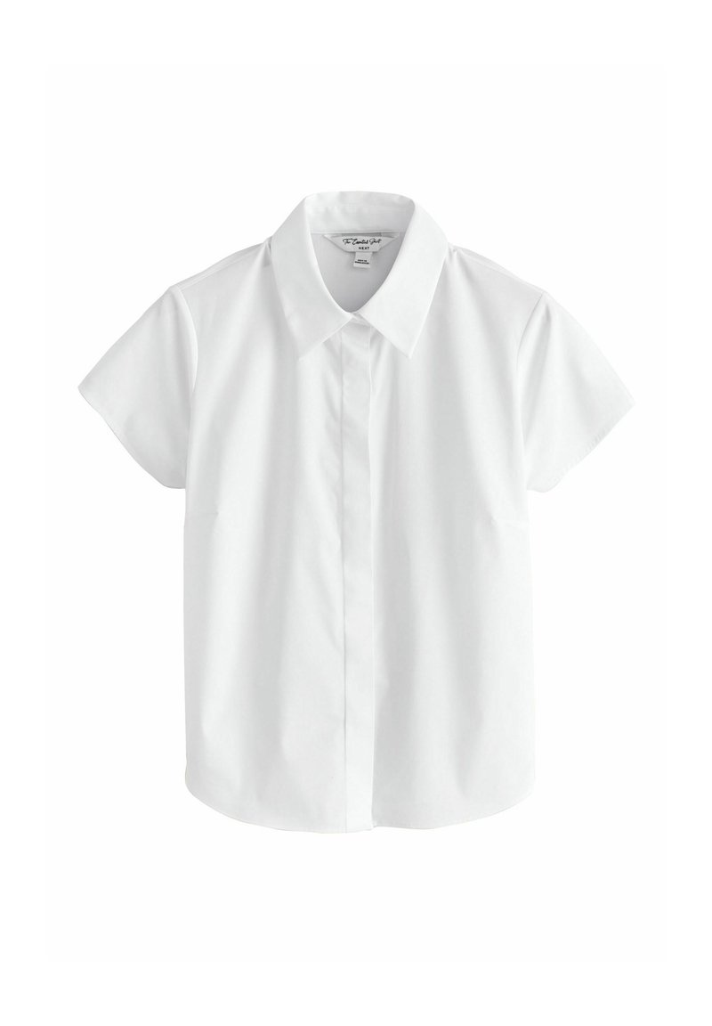 Cămașă albă cu mâneci scurte, guler clasic și închidere frontală cu nasturi. Confecționată dintr-un material neted, cu croială conică.