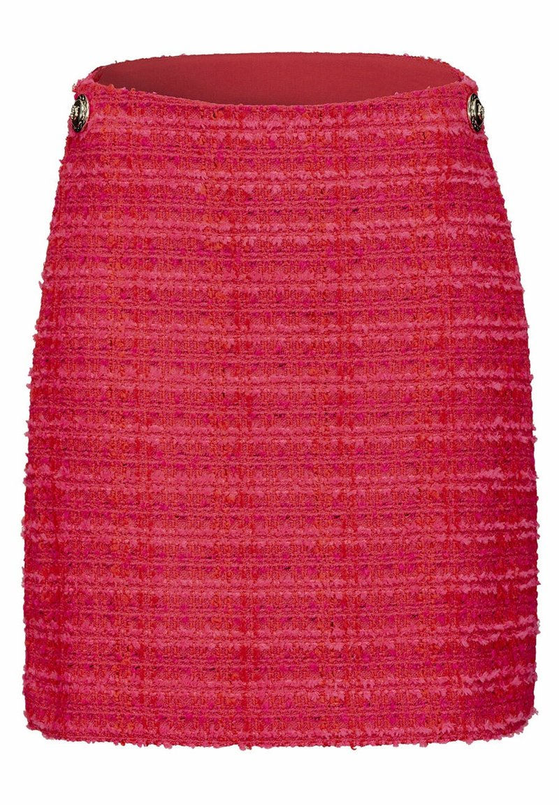 Mini-jupe en tweed tissé de couleur rose vif, présentant une finition texturée et une taille lisse. Deux boutons décoratifs en ton doré de chaque côté.