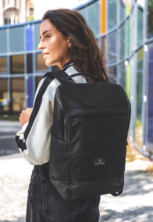 Johnny Urban, FINN MEDIUM UNISEX - Mochila - black