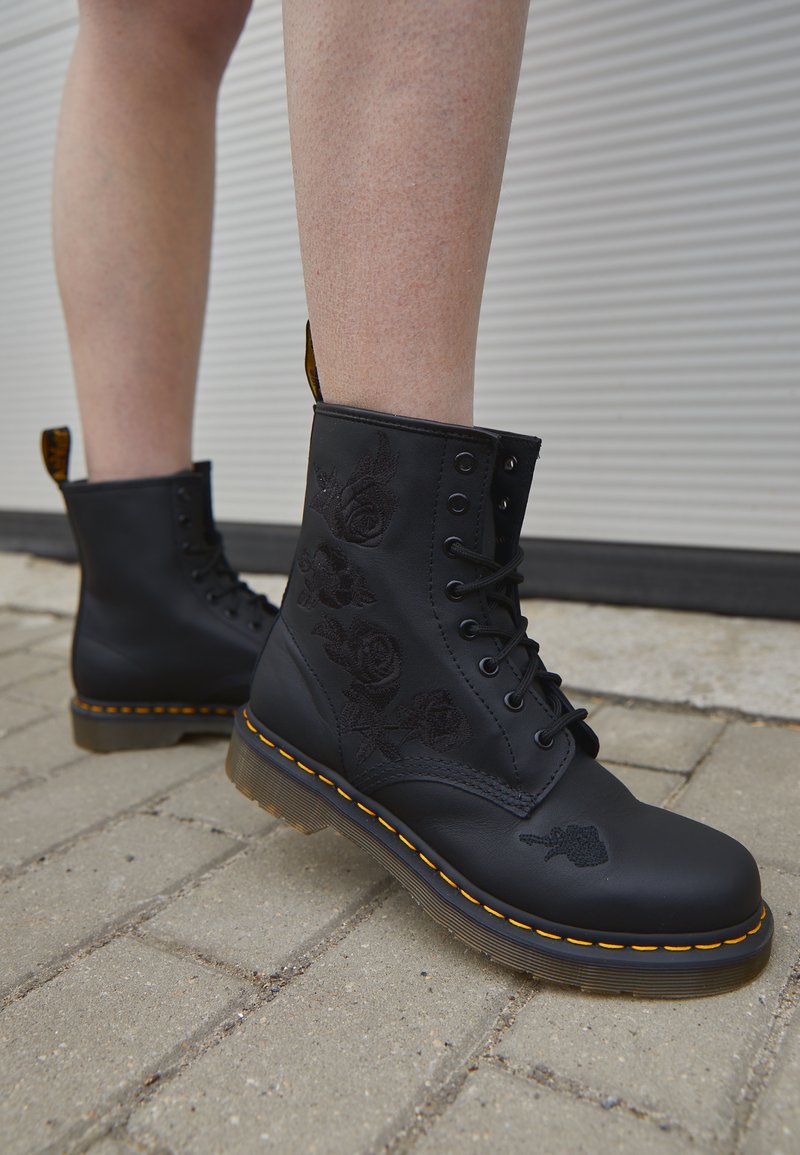 Combat Boots Boots Dr Martens Vonda Mono 1914 Shop Dr Martens 1460 - Main Image