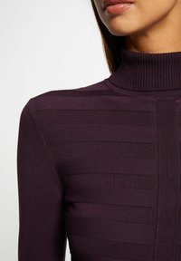 Morgan MENTOS - Strickpullover - purple
