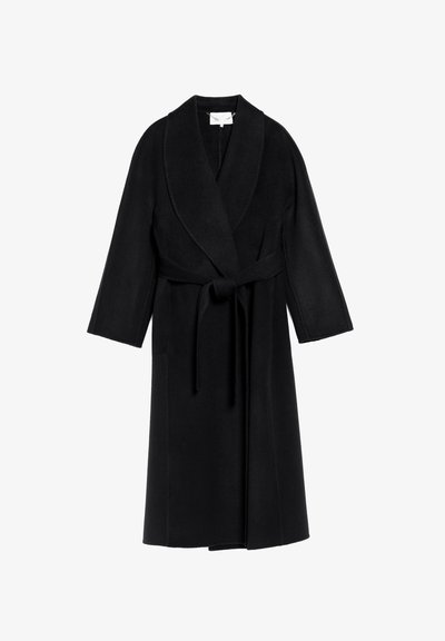 Long manteau en laine noire avec col châle et ceinture assortie nouée à la taille, présenté sur fond blanc.