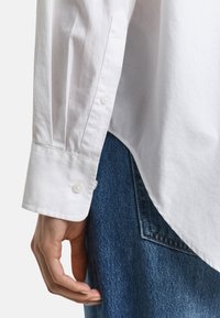 GANT CLASSIC SHIRT - Chemisier - white