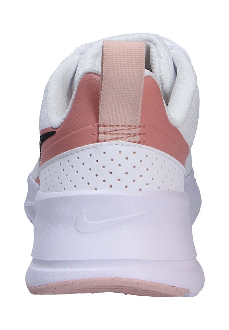 Baskets blanches avec des accents roses, présentant un upper texturé, des détails perforés et un col rembourré pour le confort.