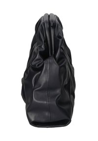 Borsa in pelle nera con un design morbido e arricciato. Presenta una base arrotondata, una texture liscia e nessun hardware visibile. Forma compatta e destrutturata.