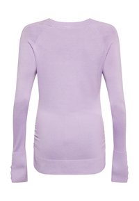 Maglietta lunga a maniche viola chiaro con un design aderente, orlo a coste e lati arricciati per un dettaglio di texture e forma.