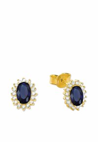 Guldringar med en oval mörkblå sten omgiven av små klara stenar, i en blommönstrad design med en säker låsning.