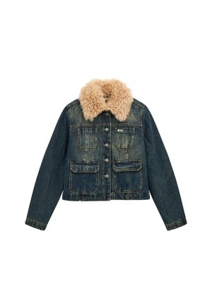 Denim jacket with a beige faux fur collar, featuring four front pockets, button closure, and a faded blue wash. Relaxed fit design.