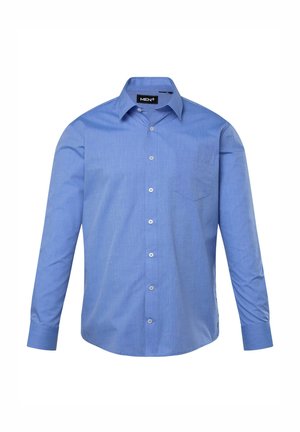 Chemise habillée bleu à manches longues en tissu tissé, avec un devant à boutons, une poche sur le côté gauche de la poitrine, et un col structuré.