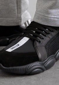 MOSCHINO UOMO - Joggesko - nero/antracite