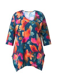 Tunika floreale con maniche a tre quarti, caratterizzata da fiori vivaci arancioni, rosa e turchesi su sfondo blu scuro. Materiale morbido, tasche laterali.