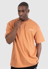 Smilodox MALIN brązowy