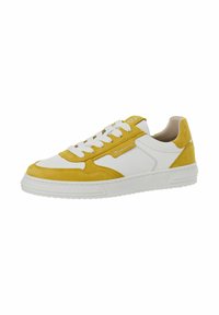 Feh�ér és sárga sneaker bőr és velúr anyagból. Fűzős kialakítással rendelkezik, és texturált díszítések találhatók az orrán és az oldalán.