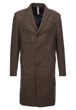 Manteau long en laine à carreaux marron et noir avec col à revers et trois boutons noirs sur le devant, doublé d'un tissu sombre à l'intérieur.
