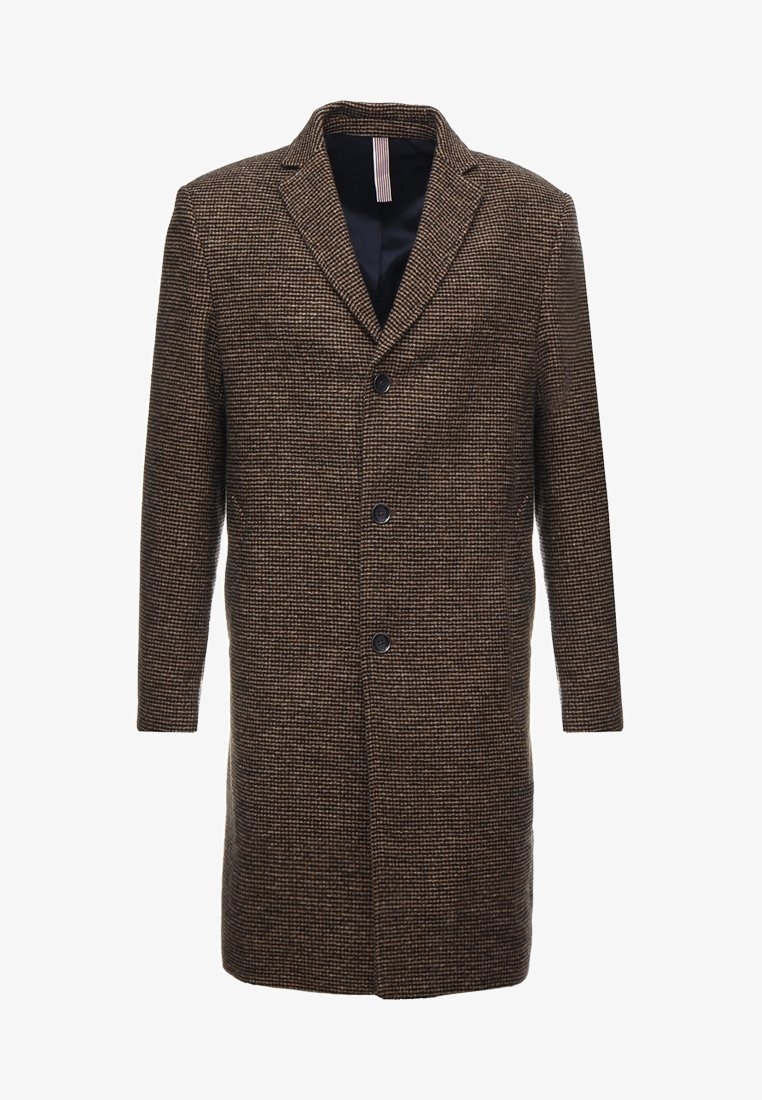 Manteau long en laine à carreaux marron et noir avec col à revers et trois boutons noirs sur le devant, doublé d'un tissu sombre à l'intérieur.