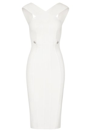 Weißes Kleid, tailliert mit überkreuzten Trägern, strukturiertem Stoff und silbernen Knopf-Akzenten an der Taille.