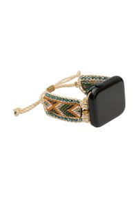 Svart smartklocka med ett vävt armband som har flerfärgade geometriska mönster, guldaccenter och detaljer med gröna pärlor på en beige bakgrund.