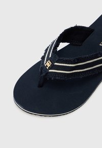 Thumbnail Image 6