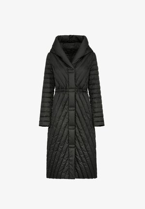 Czarna kurtka puchowa z kapturem, z pikowanym wzorem, paskiem w talii, długimi rękawami i długością do kolan. Gładki, lekki materiał.