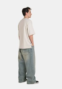 Reell GIANT - Jeans Relaxed Fit - dune