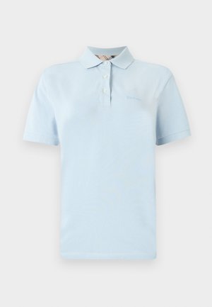 Hele sinine polo särk klassikalise kraega, lühikeste varrukate ja kolme nupuga, rinnal on peene brändi logo tikand.