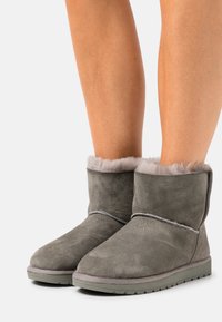 Tamaris Winter boots - grey
