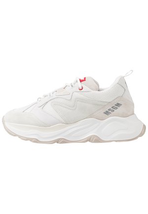 Trainers - white