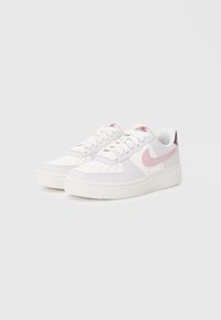 Nike Sportswear AIR FORCE 07 Trainers summit white/plum