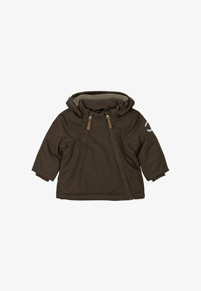 Brun hættetrøje med en blød inderside, lynlås foran og to dekorative lynlåsdetaljer. Har korte ærmer og logo-detalje.