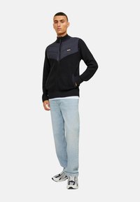 Jack & Jones HYBRID - Chaqueta de punto - dunkelblau